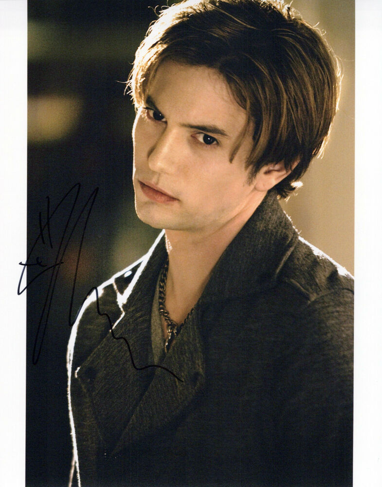 Jackson Rathbone Twilight Breaking Dawn autographed Photo Poster painting signed 8x10 #6 Jasper