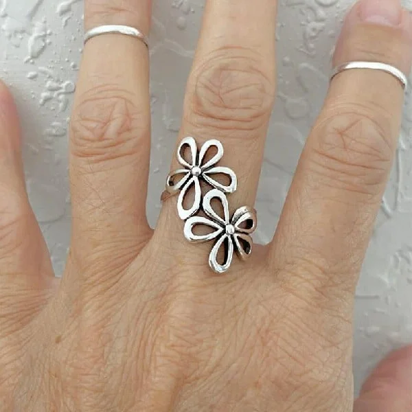 🔥 Last Day Promotion 49% OFF🎁Sterling Silver Cutout Flower Adjustable Ring