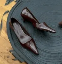 Yyvonne Design Sense Retro Tip-Point Commute Single Shoes Spring 2025 New French Temperament Kitten Heel Low-Heeled Women