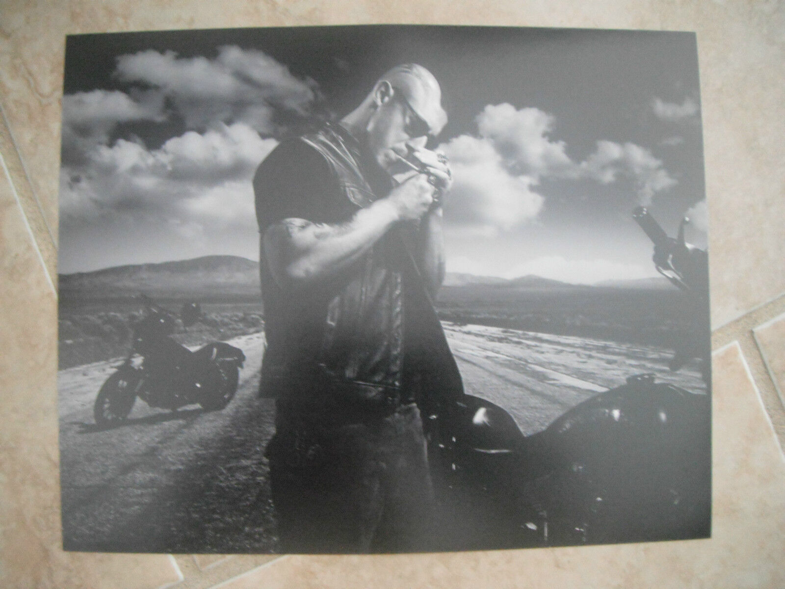 SOA Sons of Anarchy Juice Theo Rossi B&W 8x10 Photo Poster painting Promo Sexy