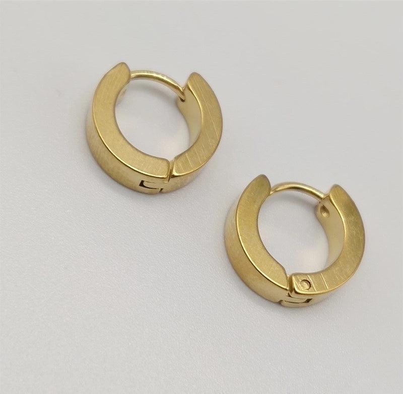 Factory Direct Japanese And Korean Fashion Men’s Popular Flat Round Ear Clip Earrings Women’s Tassel Small Ear Ear Bone Ear Buckle Earrings