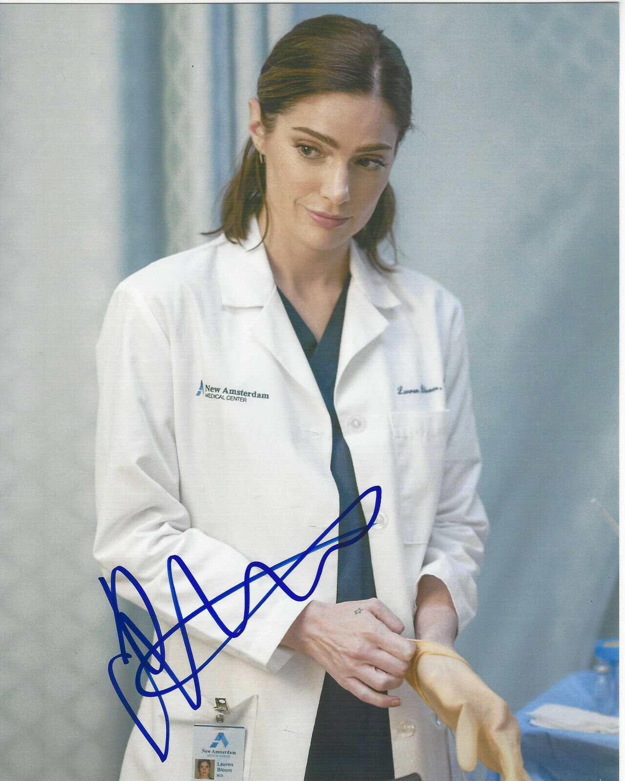 JANET MONTGOMERY SIGNED AUTHENTIC 'NEW AMSTERDAM' 8x10 Photo Poster painting w/COA SEXY ACTRESS