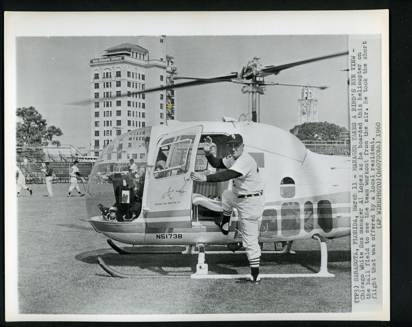 Al Lopez takes Helicopter ride 1960 Press Wire Photo Poster painting Chicago White Sox