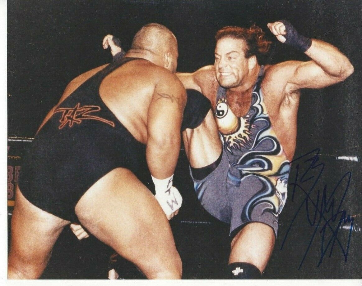 Rob Van Dam Autographed 8x10 WWE WWF ECWRare C338