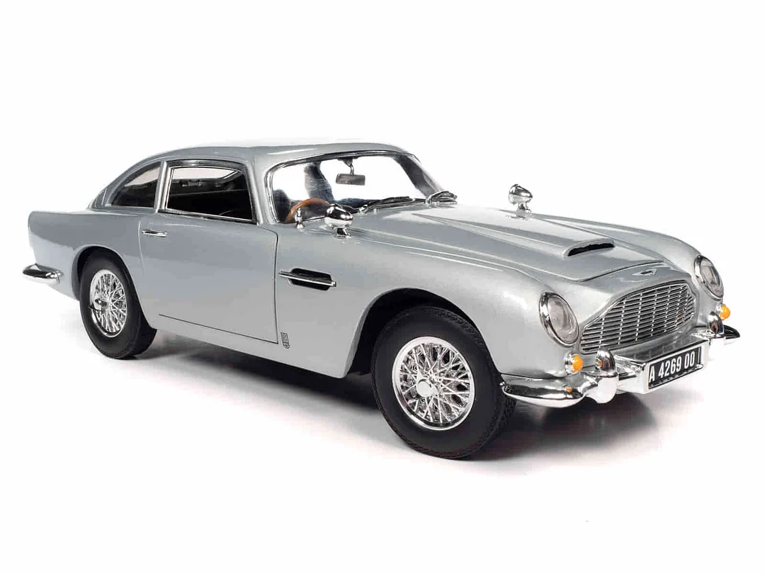 James Bond 1965  DB5 Coupe (No Time to Die) 1:18 Scale