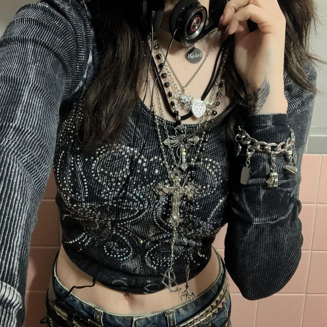 Tawnie Y2K Graphic Rhinestone Print Women T Shirt 2022 Spring Grunge Aesthetic Fairycore Crop Tops O Neck Long Sleeve Tee Top