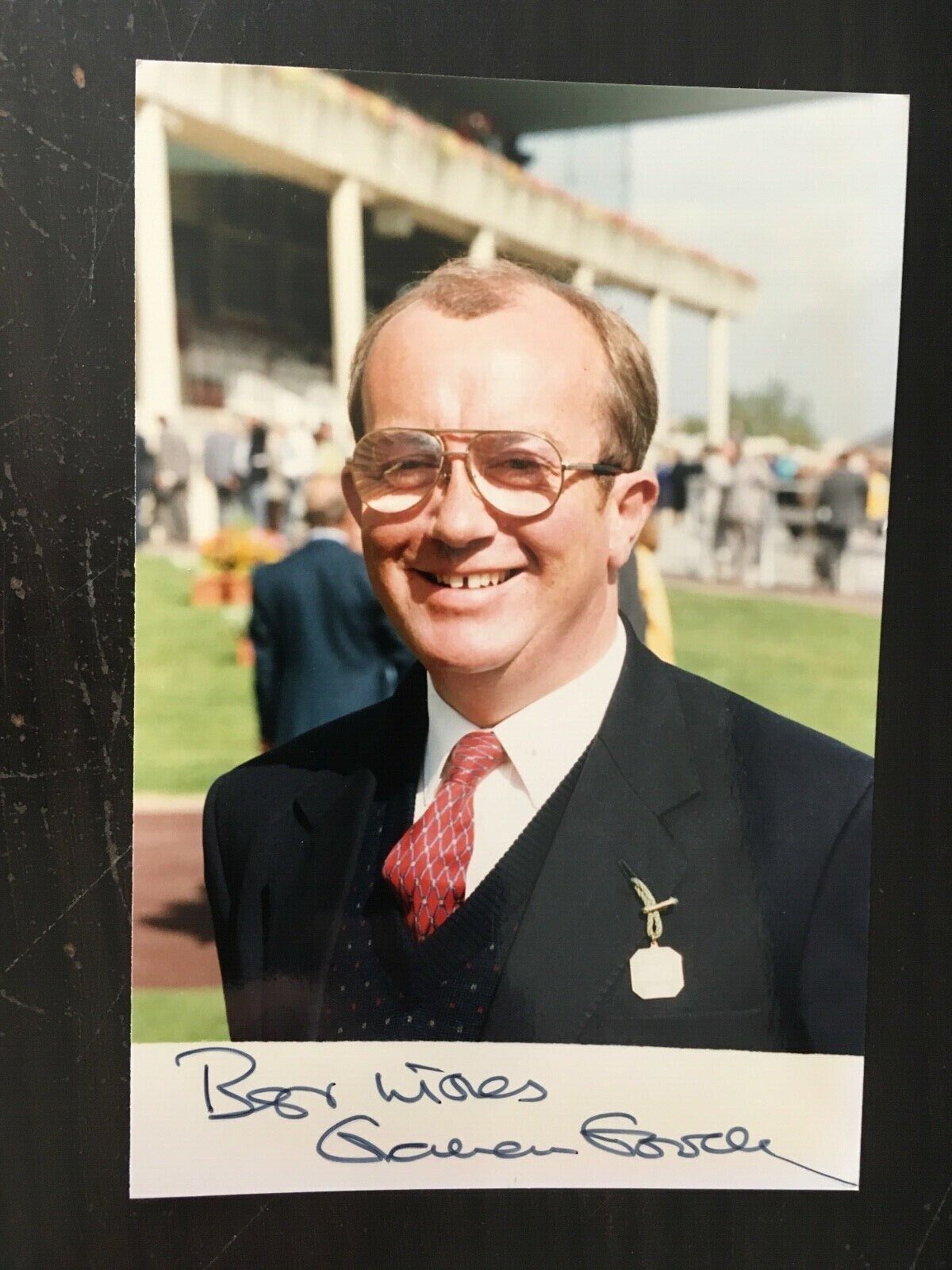 GRAHAM GOODE - HORSE RACING COMMENTATOR - SUPERB SIGNED Photo Poster paintingGRAPH