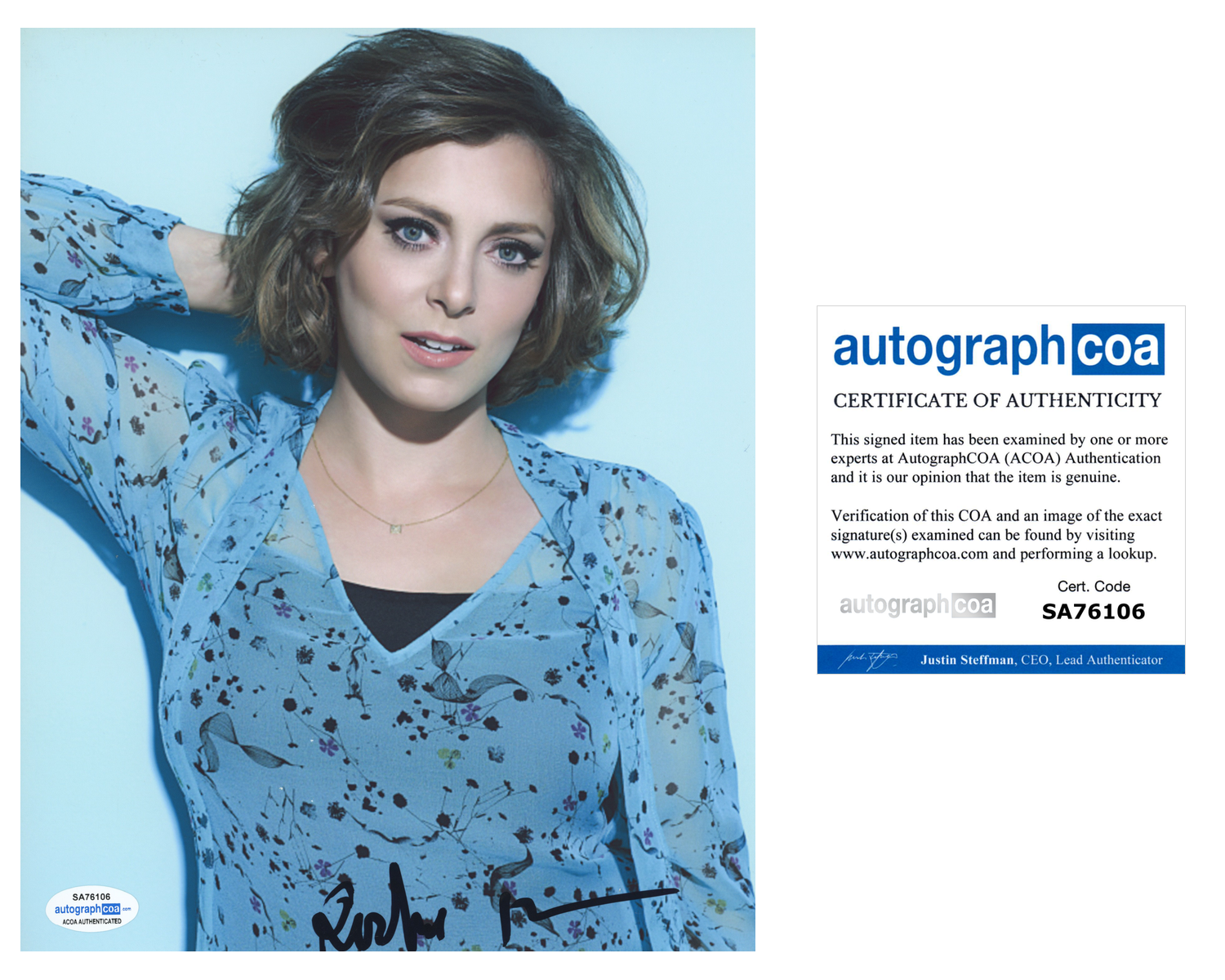 Rachel Bloom Signed Autographed 8x10 Photo Poster painting Crazy Ex-Girlfriend Actress ACOA COA