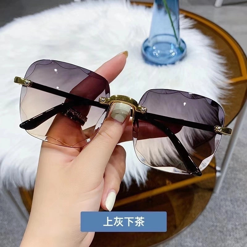 2 Pieces Fashion Gradient Color Pc Square Frameless Women’S Sunglasses