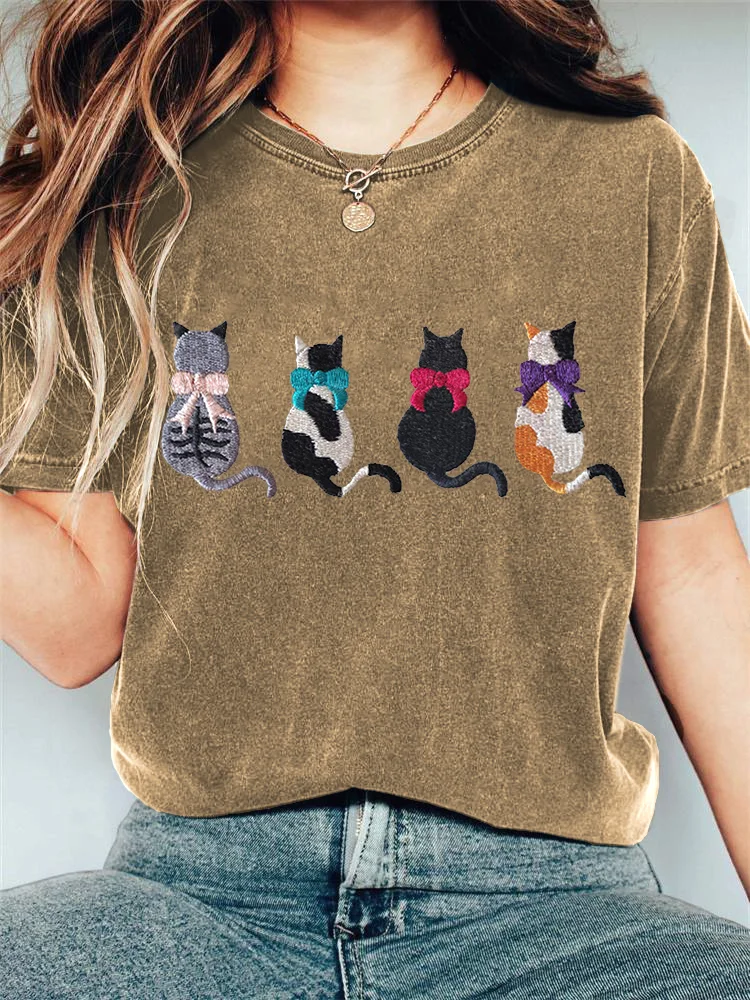 Cute Cat Embroidery Pattern Casual Cotton T-Shirt