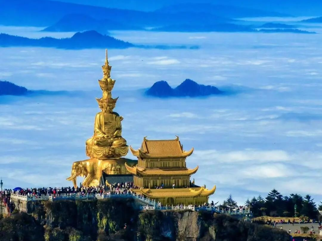Spiritual Wonders & Majestic Peaks: A 3-Day Emei Mountain and Leshan Buddha Journey