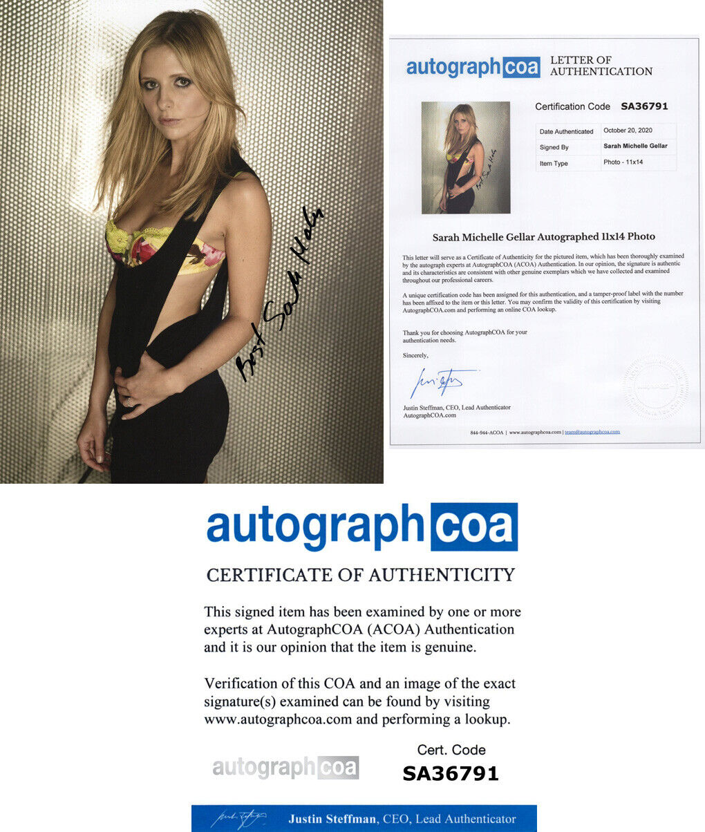 SARAH MICHELLE GELLAR signed Autographed 11X14 Photo Poster painting - Hot SEXY Buffy ACOA LOA