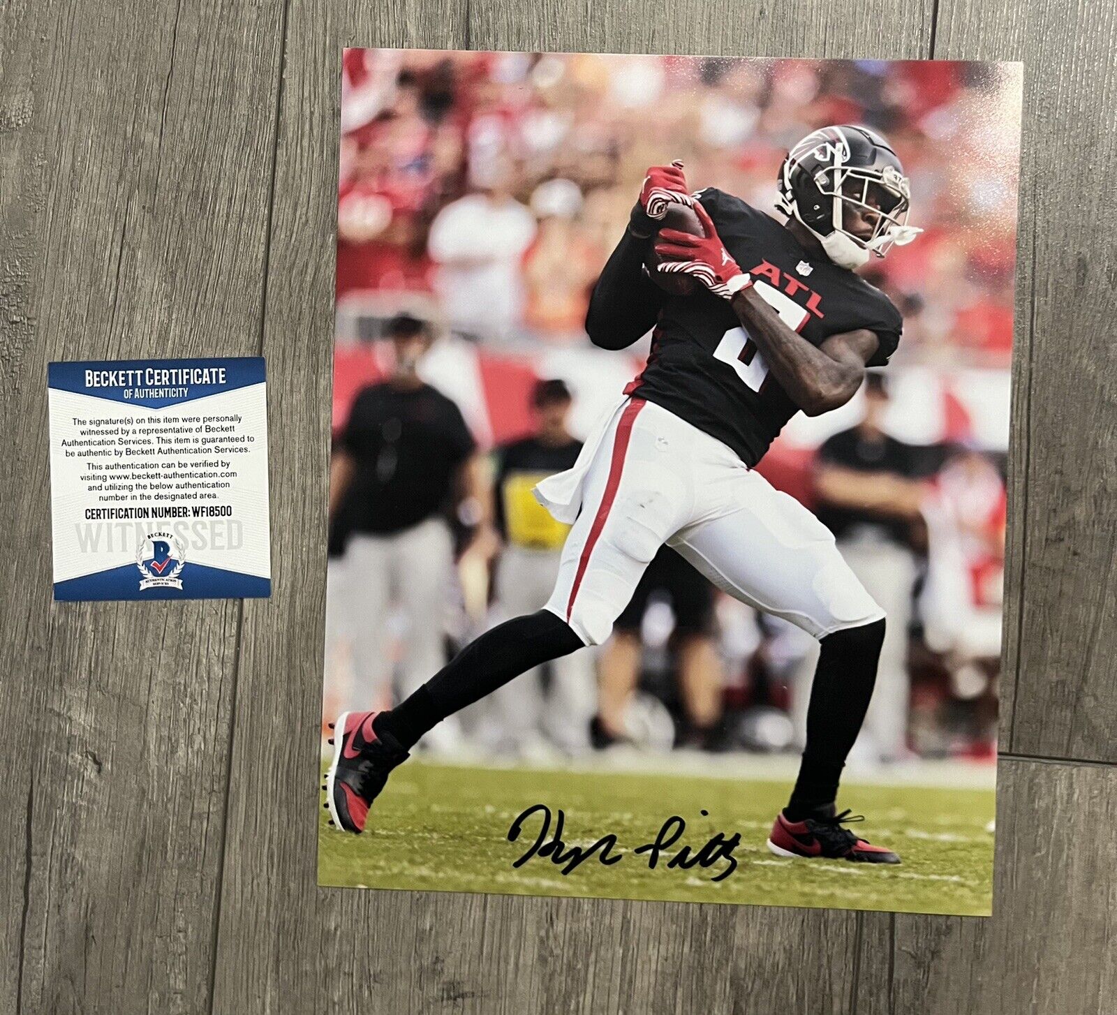 kyle pitts signed autographed 8 x 10 Photo Poster painting beckett coa witness falcons