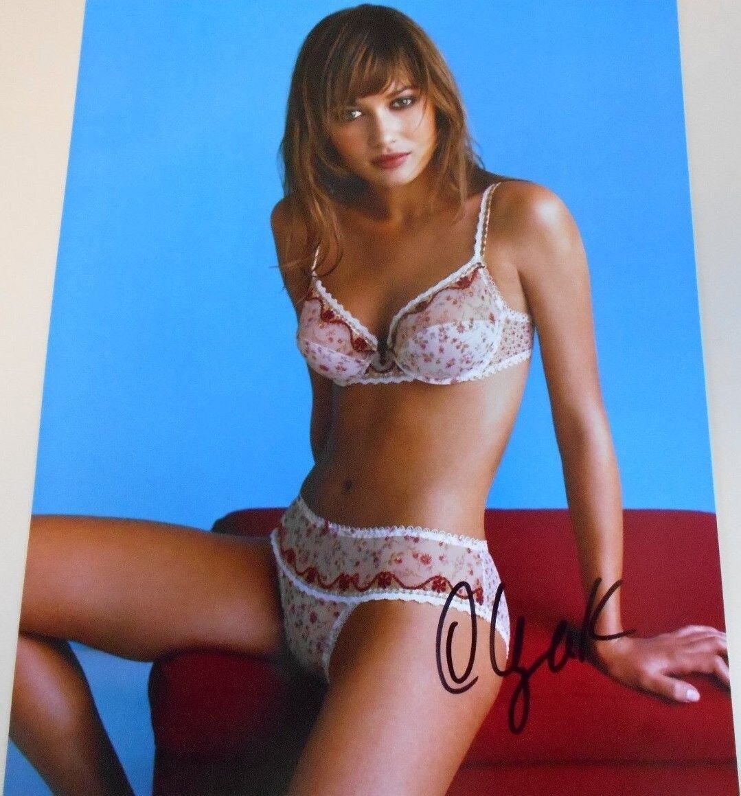 OLGA KURLENKO 007 & V.S. MODEL * GREAT BODY ! 8 X 10 GREAT HAND SIGNED W/COA