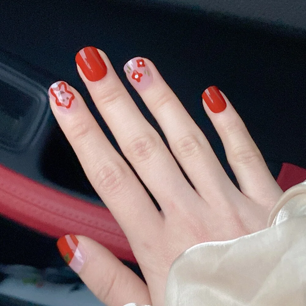 24pcs/set Red Color Short Size Fake Nails Women Fashion Glitter Patch Nail Art Tools Bride Wedding Party Nail Tips With Glue-Nail Inspo