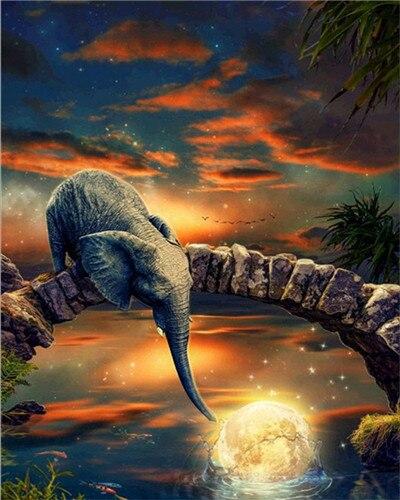 

Elephant And Fell Moon – Paint By Numbers - 40*50CM, 501 Original