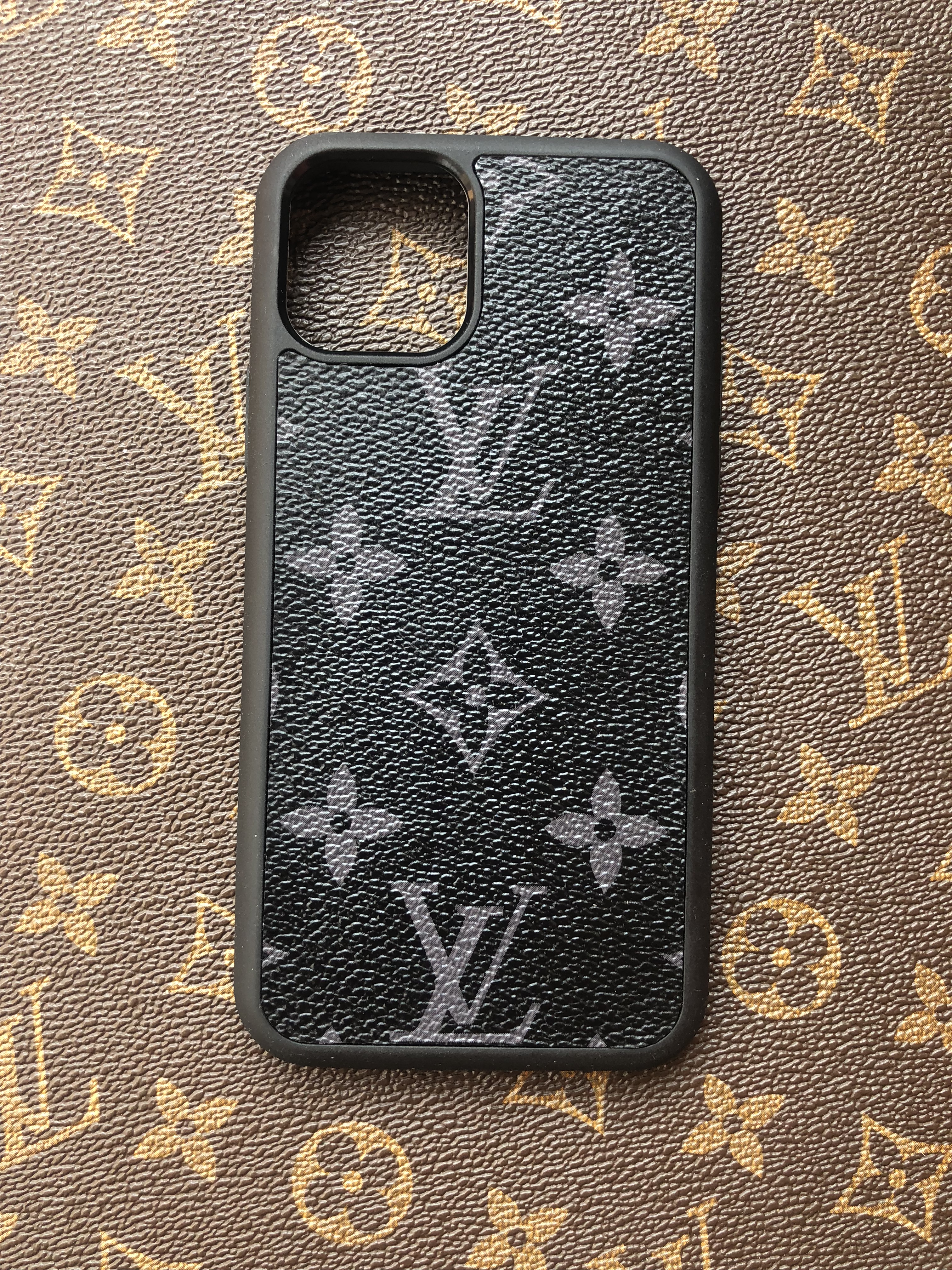 Classic Red Louis Vuitton Monogram x Supreme Logo iPhone 11 Pro Case
