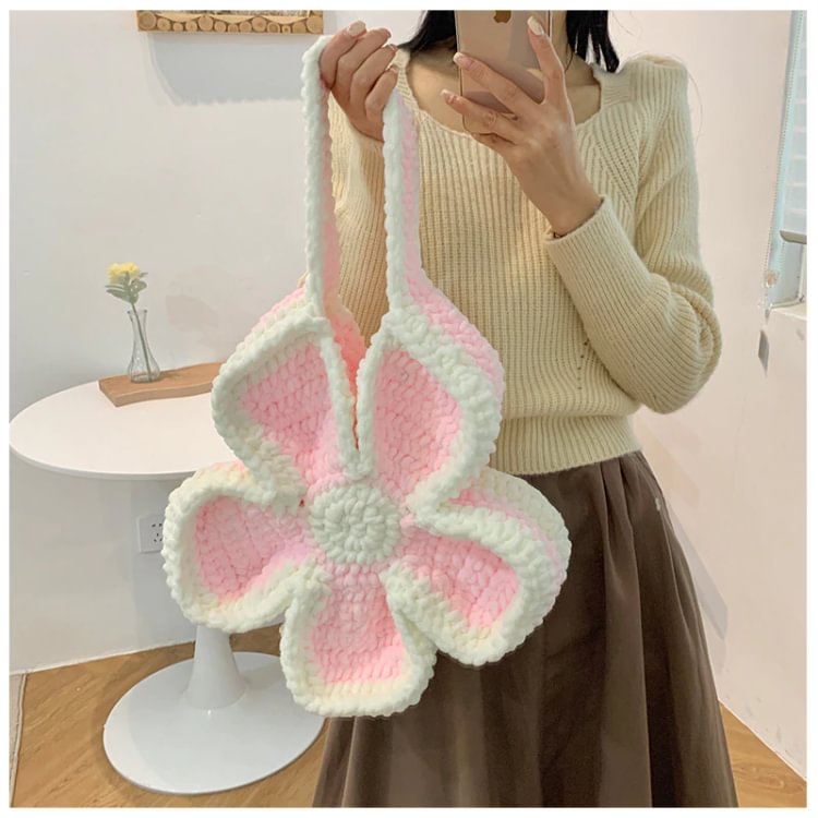 flower shaped crochet bag