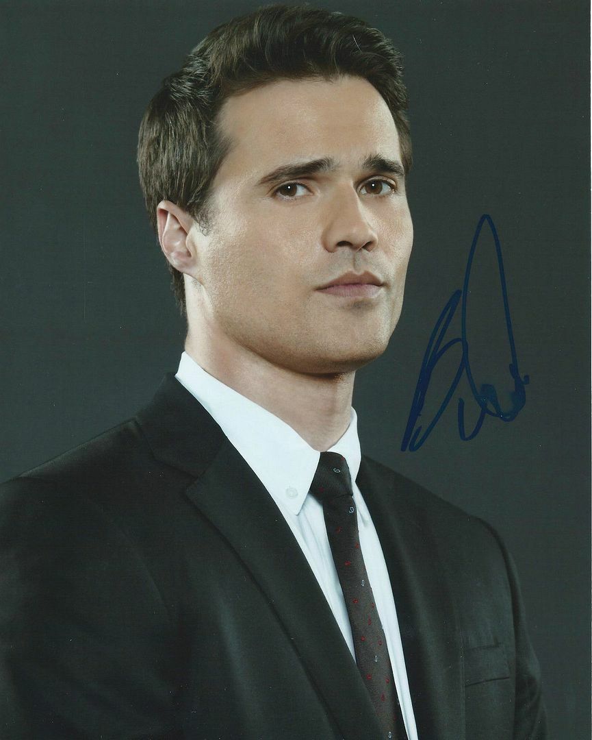 Brett Dalton Autograph Signed Photo Poster painting Print