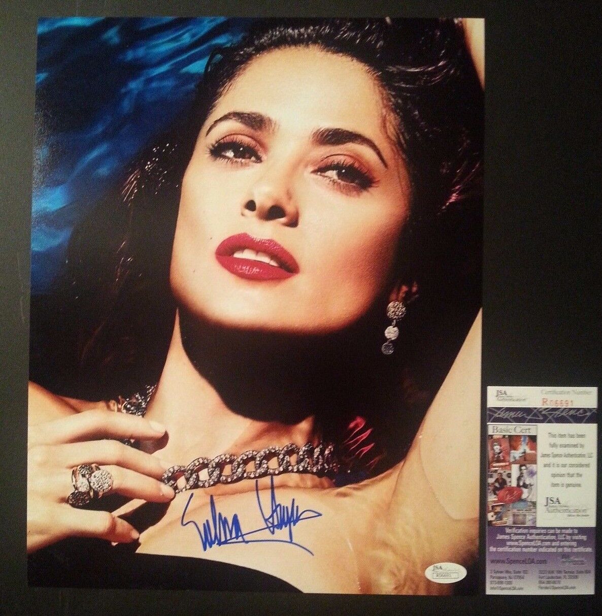 SALMA HAYEK Authentic Hand-Signed GEORGEOUS