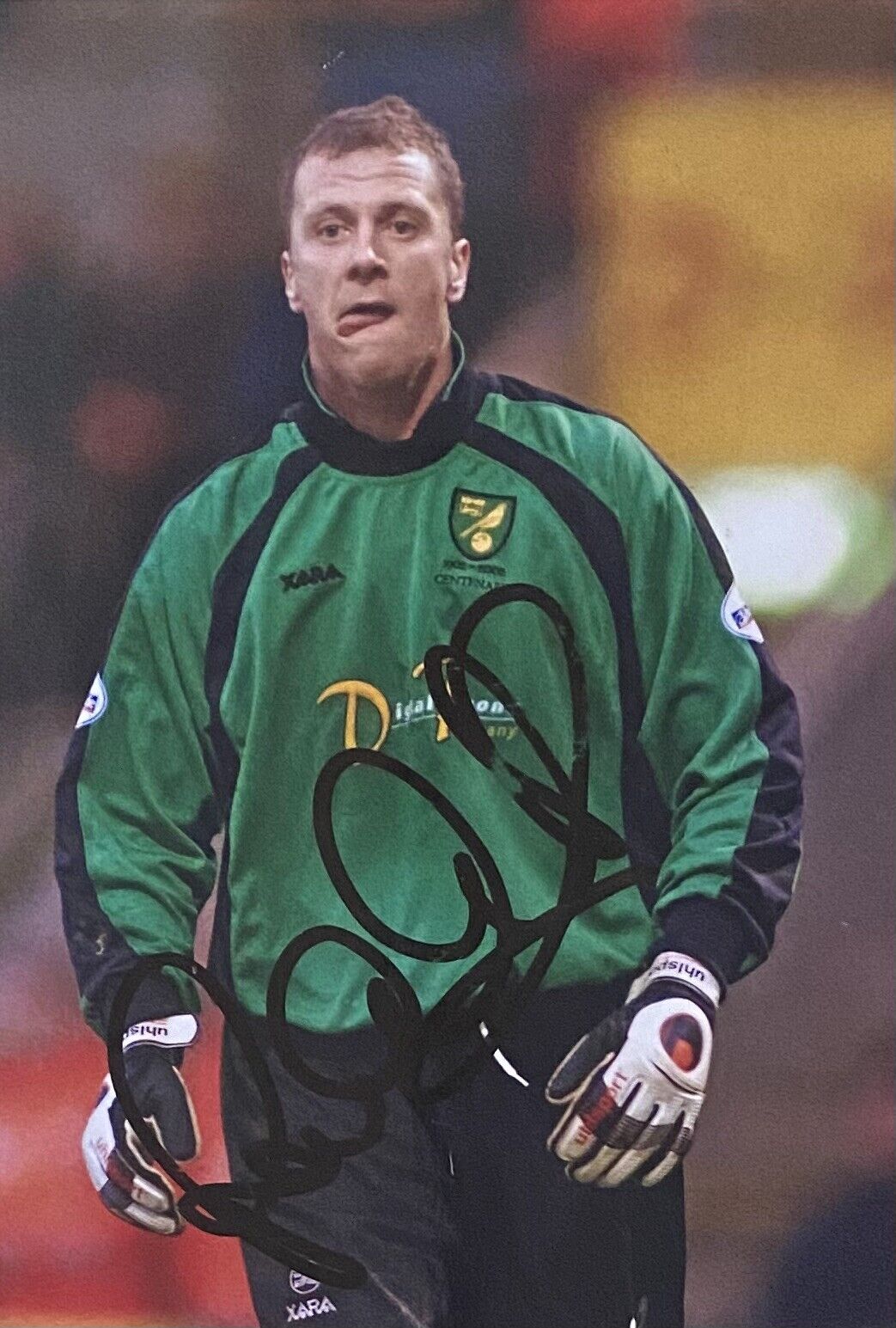 Paul Crichton Signed Norwich City 6X4 Photo Poster painting