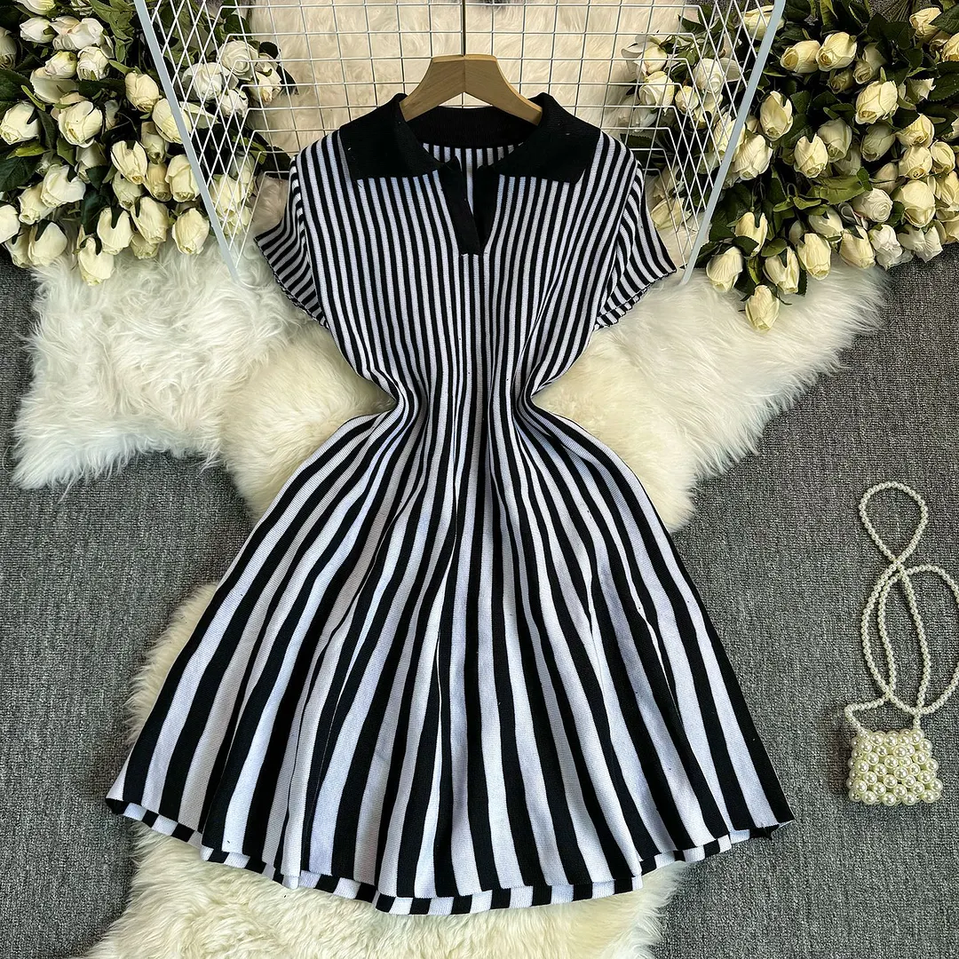 Churchf Churchf Retro-Necked Short-Sleeved Striped Knitted Dress Female Waist Temperament Thin A-Word Dress