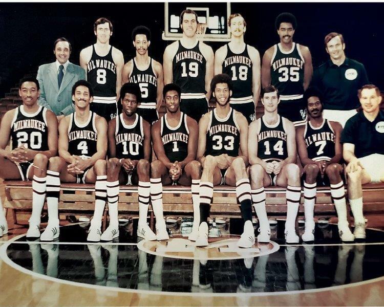 MILWAUKEE BUCKS 1971 World Champions Team 8 x 10 Photo Poster painting Poster Man Cave 1970-71