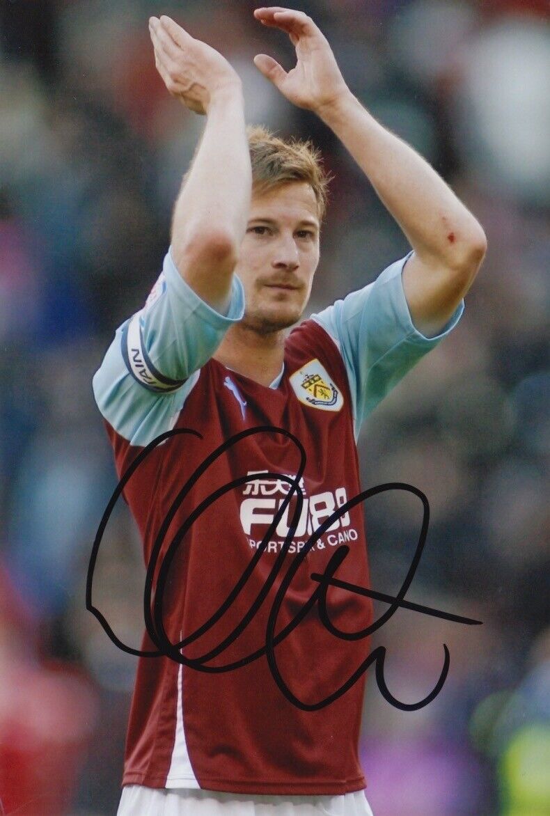 WADE ELLIOTT SIGNED 6X4 Photo Poster painting - BURNLEY FOOTBALL AUTOGRAPH 3.