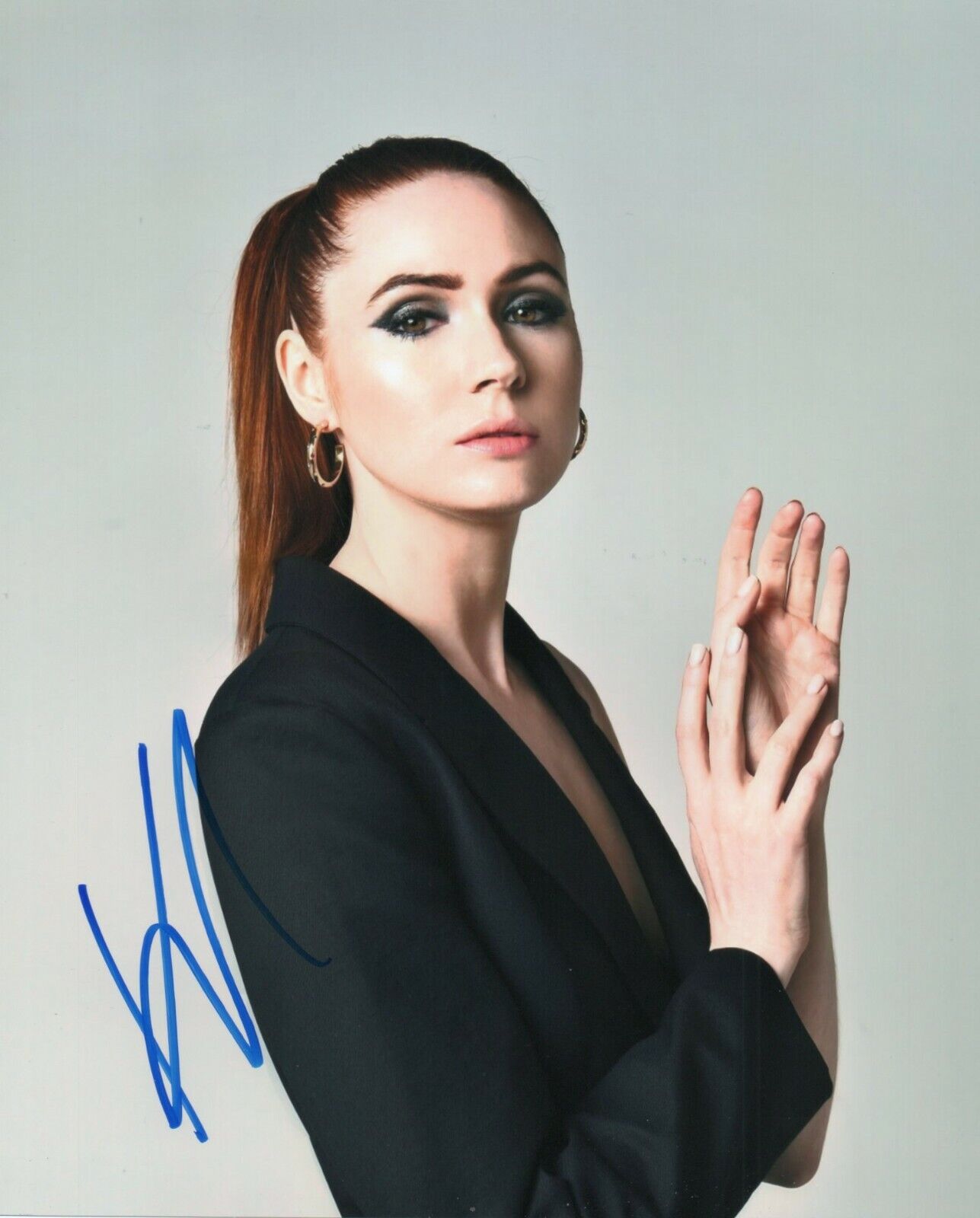 Autographed Karen Gillan signed 8 x 10 Photo Poster painting Excellent Condition