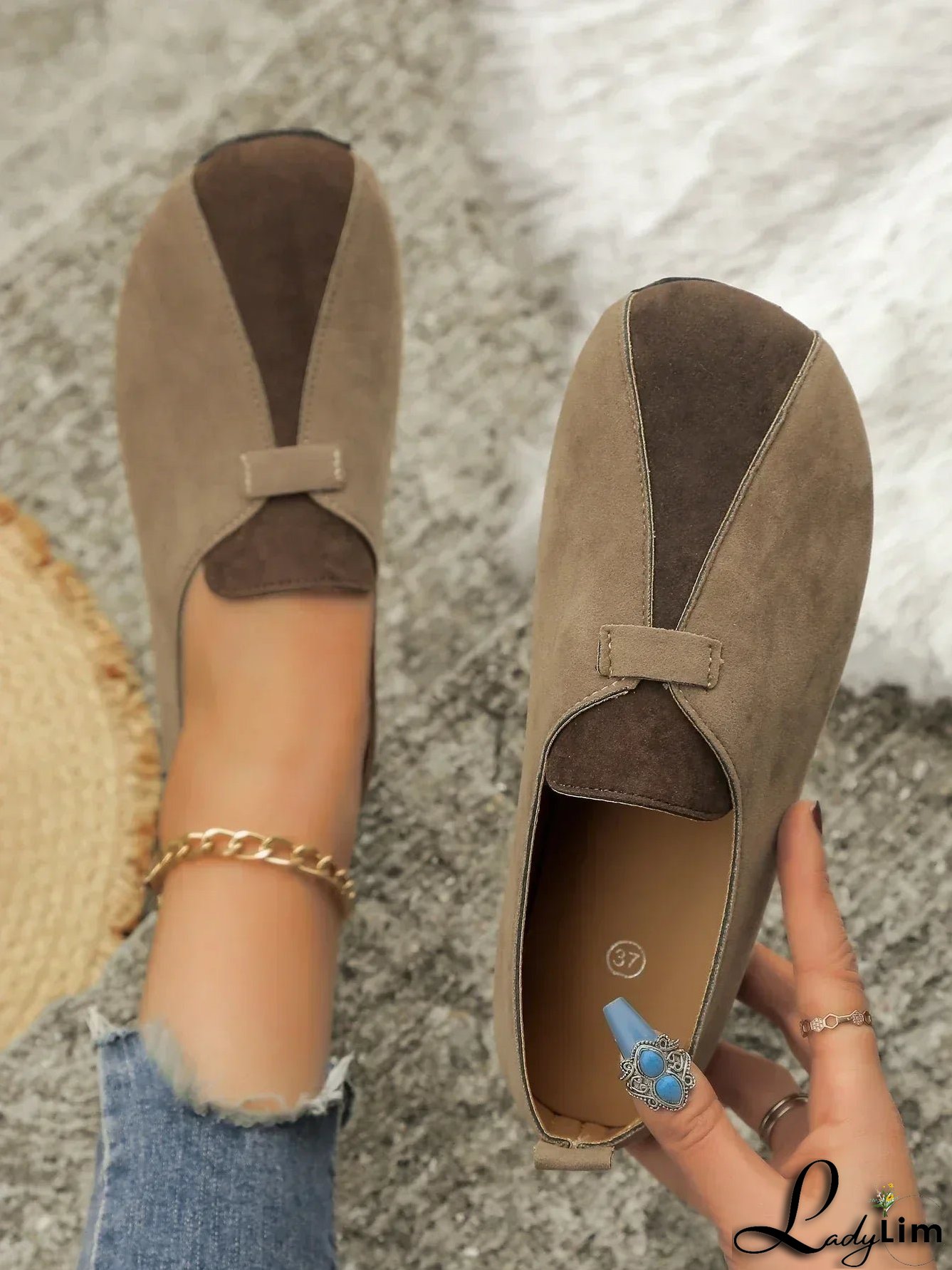 Modern and Fashionable winter Sandals