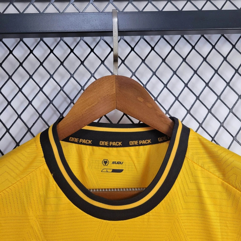 24/25 Wolverhampton Wolves Home Football Shirt Thai Quality