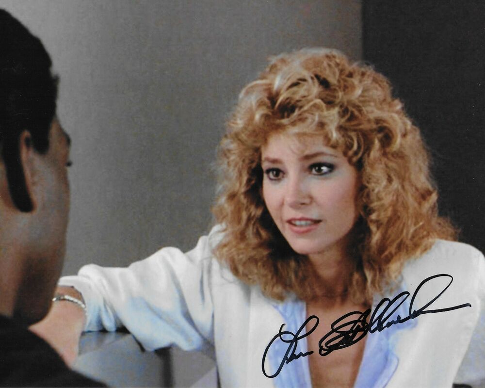 Lisa Eilbacher Beverly Hills Cop Original Autographed 8X10 Photo Poster painting #2