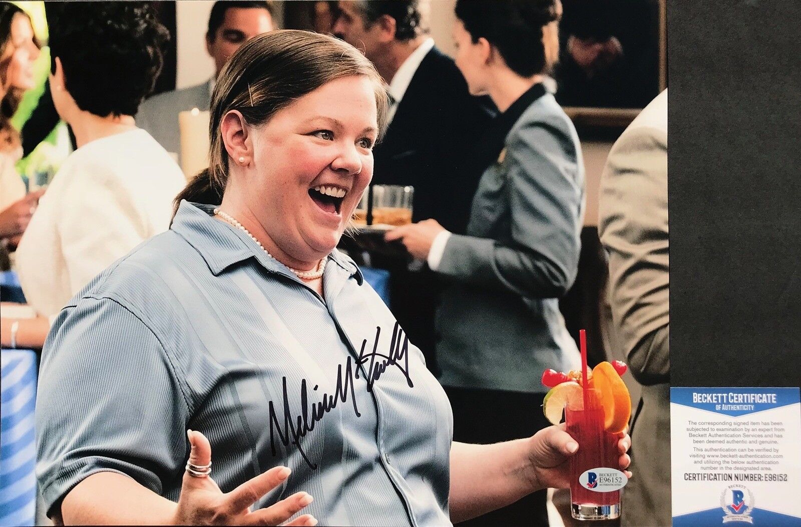 SUPER FUNNY!!! Melissa McCarthy Signed BRIDESMAIDS 11x14 Photo Poster painting #5 Beckett BAS