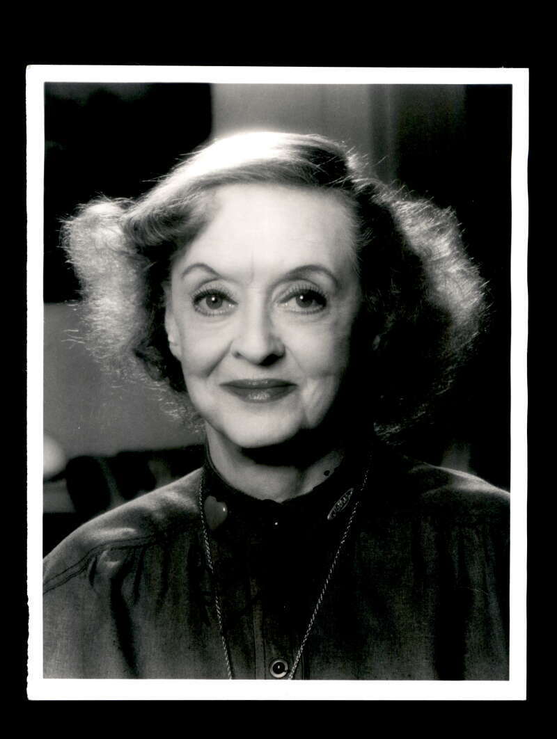 Bette Davis JSA Signed 8x10 Photo Poster painting Autograph