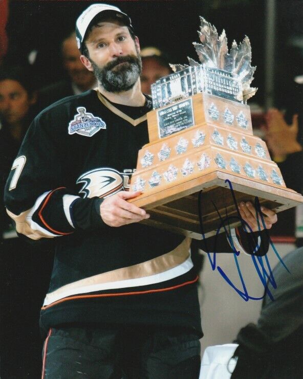 SCOTT NIEDERMAYER SIGNED ANAHEIM DUCKS CONN SMYTHE TROPHY 8x10 Photo Poster painting! Autograph