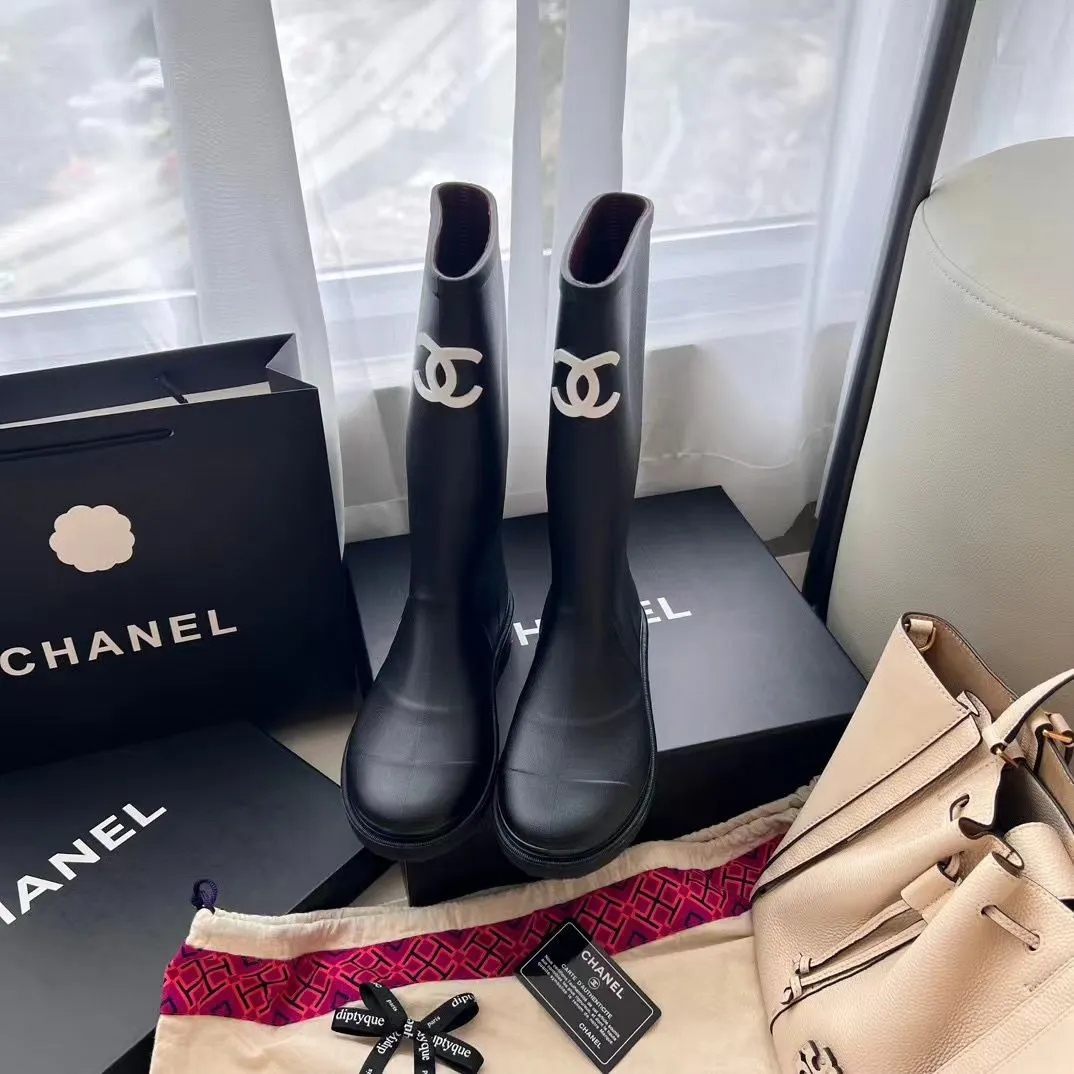 Mid-Ancient Fashion Internet Celebrity Same Type Rain Boots for Women 2024 Classic Style Long Summer New Black and round Non-Slip Rain Boots