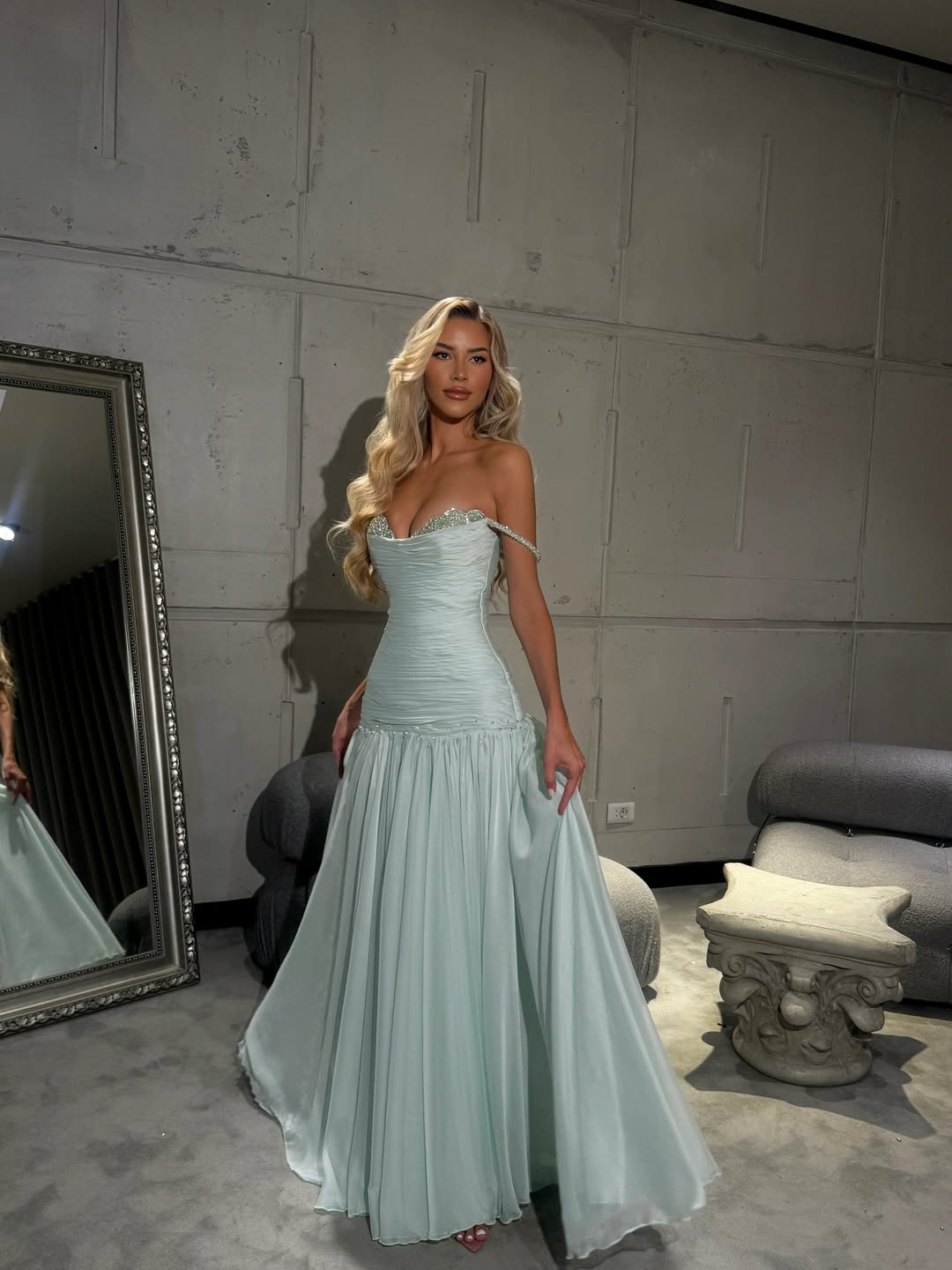 Lussooy Sweetheart Flowy Off-The-Shoulder Pleated Beaded Prom Dress 