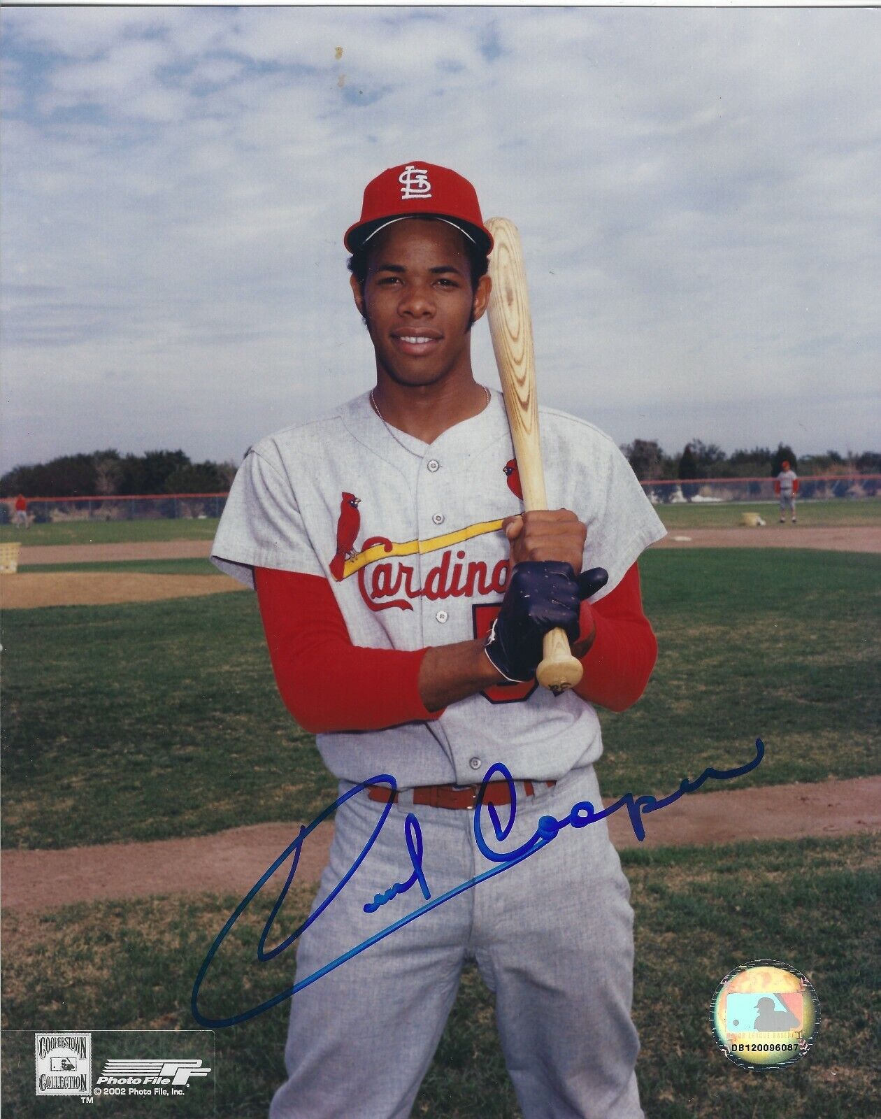 Signed 8x10 CECIL COOPER St. Louis Cardinals Autographed Photo Poster painting- COA