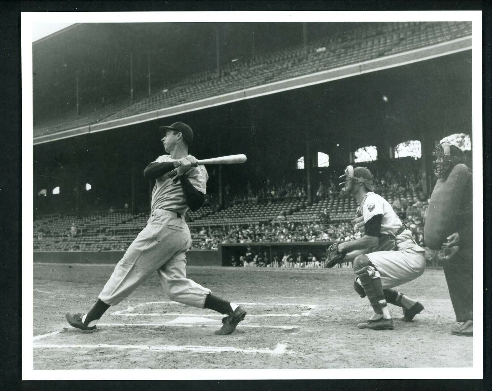 Joe DiMaggio batting Comiskey Park 1940's Image Type IV Press Photo Poster painting Yankees