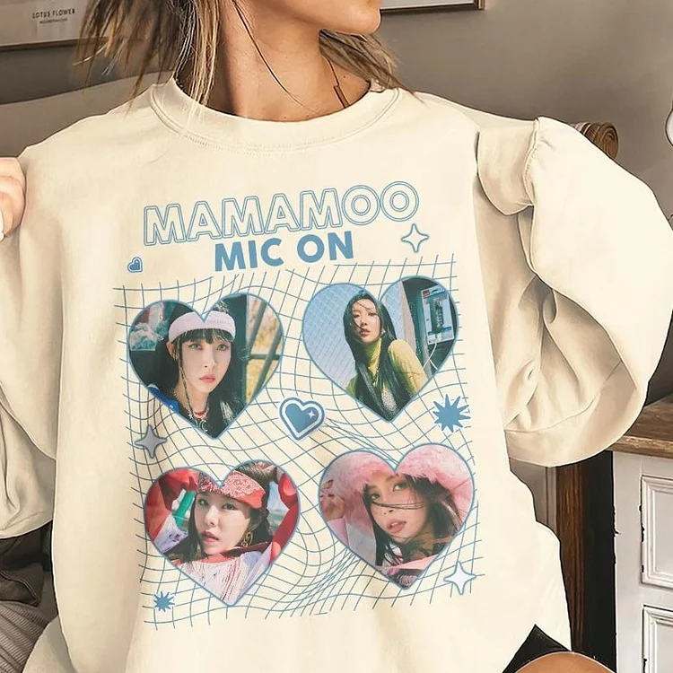 MAMAMOO MIC ON Album Photo Sweatshirt