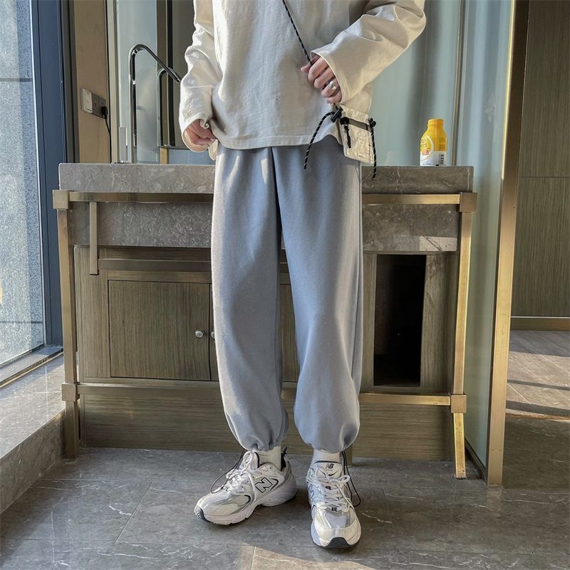 Harajuku Men Sport Pants Streetwear Casual Jogger Pants Men Elastic Waist Gray Loose Trouser Hip Hop 3XL Men Sweatpant