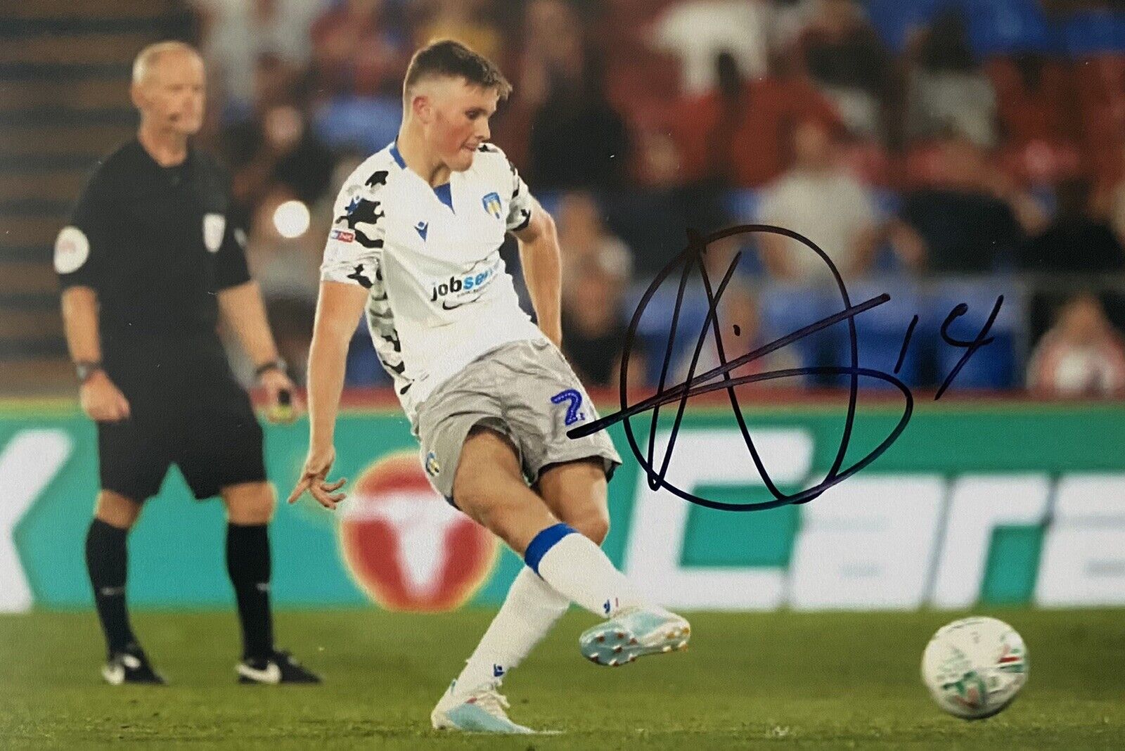 Noah Chilvers Genuine Hand Signed Colchester United 6X4 Photo Poster painting 2