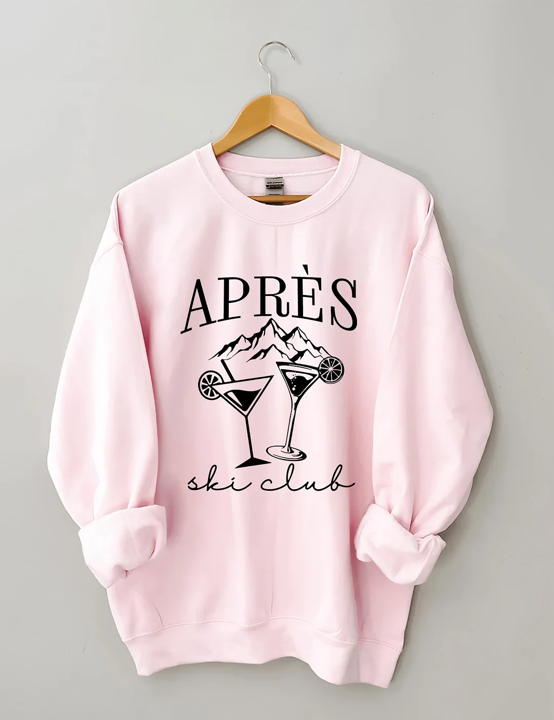 Apres Ski Club Sweatshirt