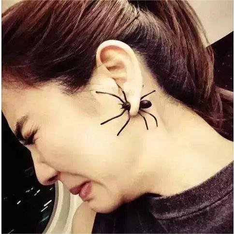 Witcher's Pet Spider Ear Stud 