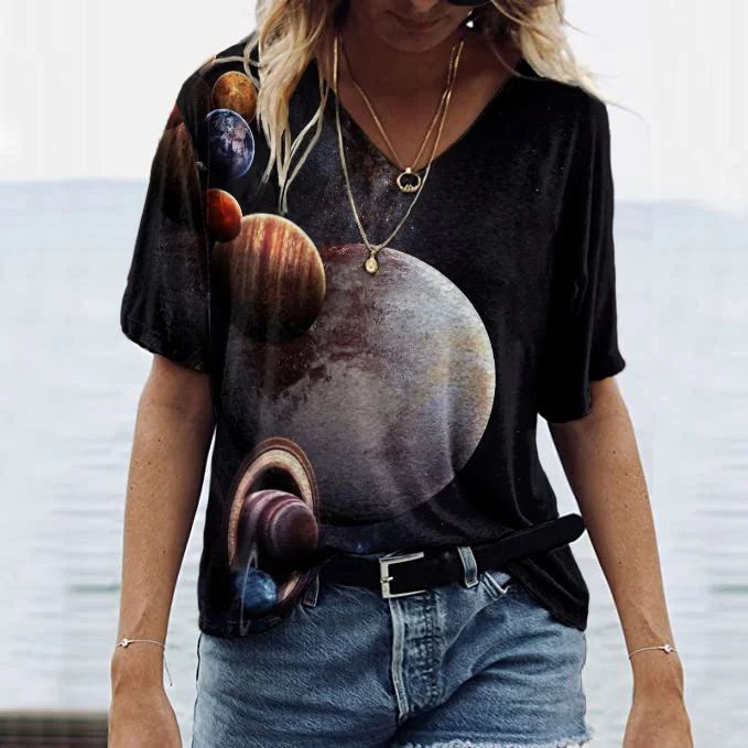 Kurzarm-T-Shirt mit V-Ausschnitt und Planet-Print