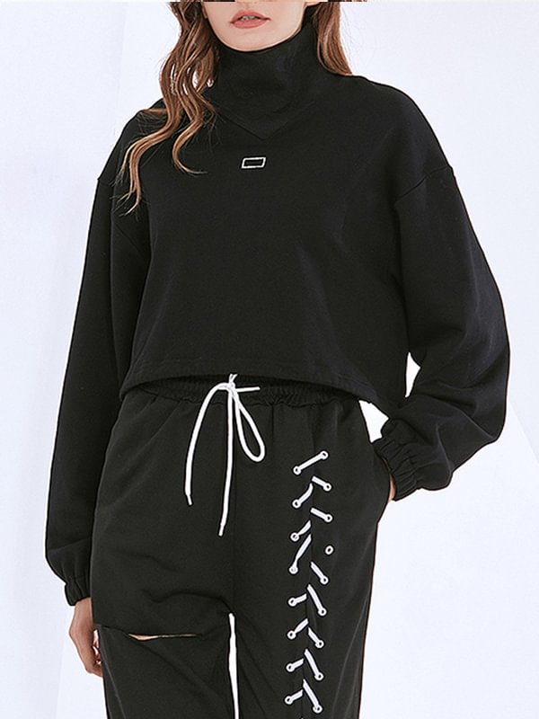 black short sweatshirt