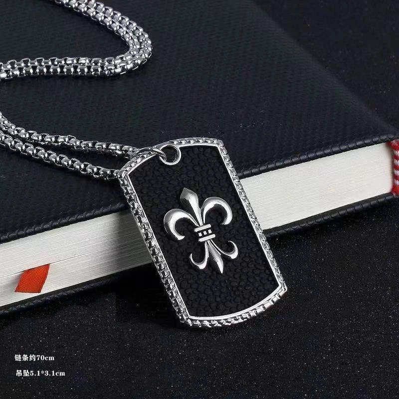 Hip-Hop Vintage Style Animal Letter Alloy Titanium Steel Plating Men’s Pendant Necklace Men Pendant Necklaces
