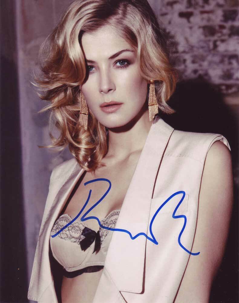 Rosamund Pike In-person AUTHENTIC Autographed Photo Poster painting SHA #71296