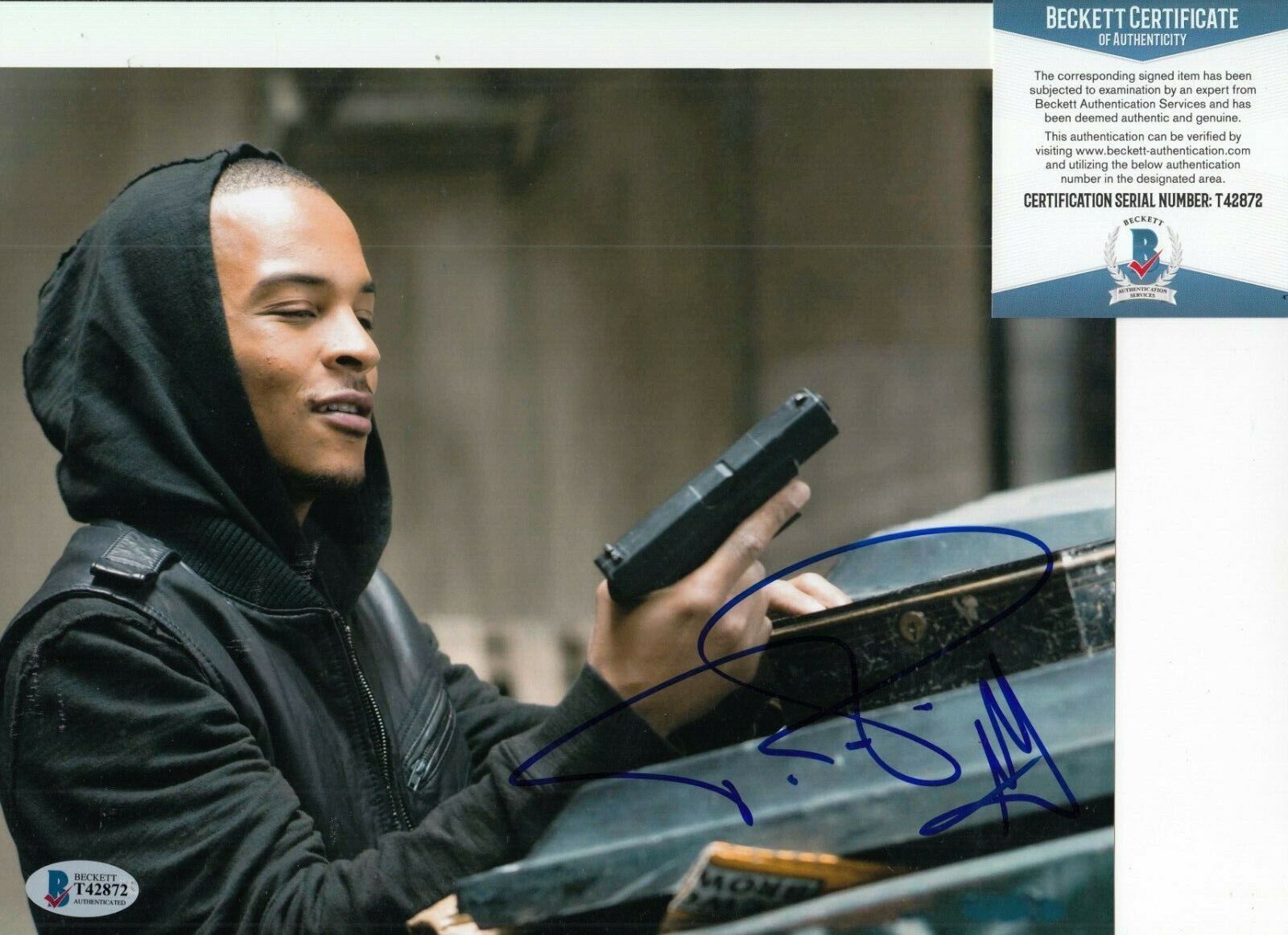 T.I. signed (TAKERS) Movie TIP Harris autographed 8X10 Photo Poster painting BAS BECKETT T42872