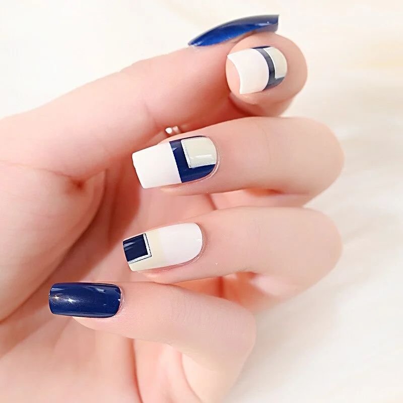 Fake Nails Art French Tips Full Cover Press with Giue Stick Display Set Clear Box Designs False Kiss Waterproof Removable-Nail Inspo